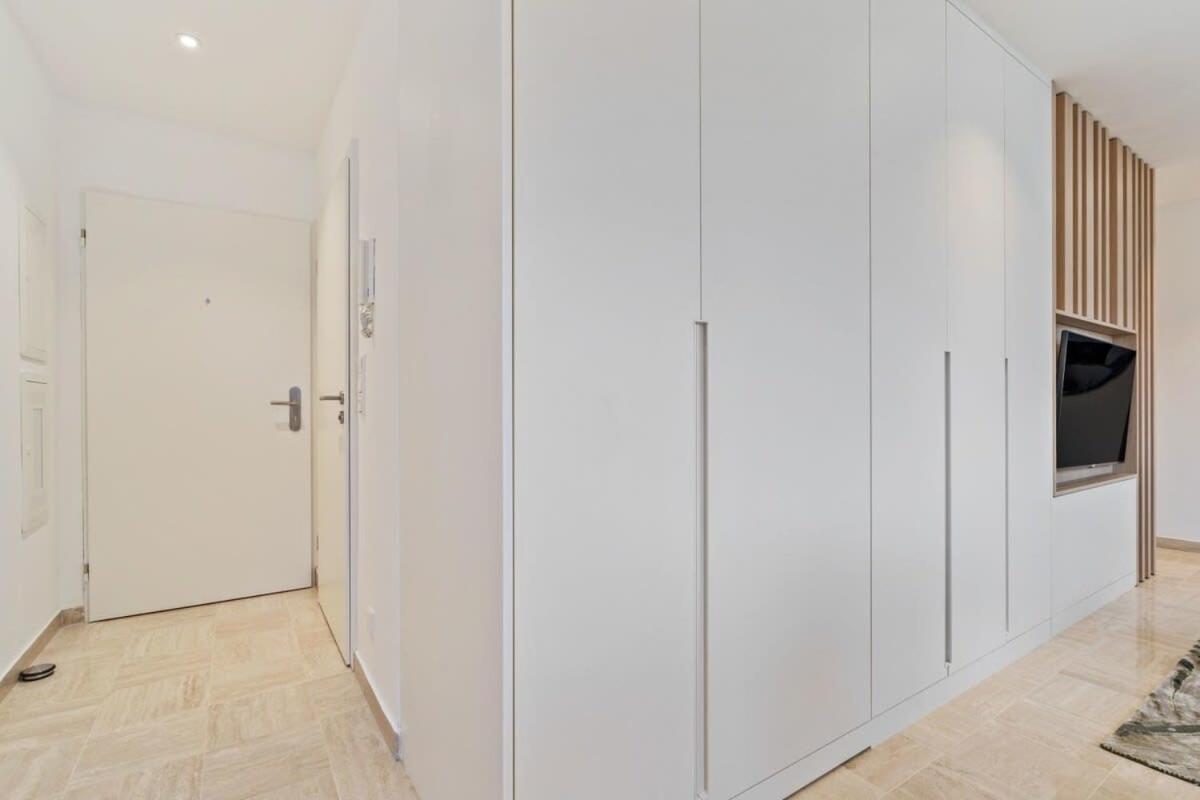 Modern With King Bed, Walk To Attractions Apartamento Luxemburgo