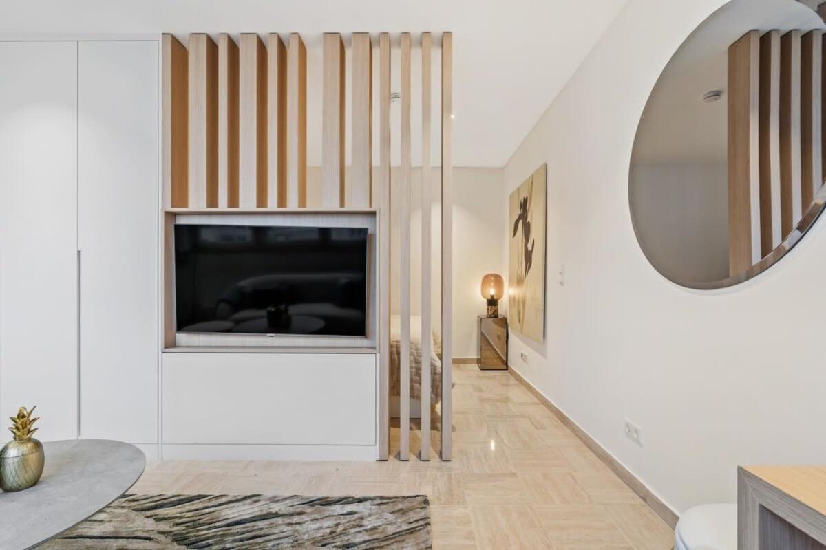 Modern With King Bed, Walk To Attractions * Luxemburgo